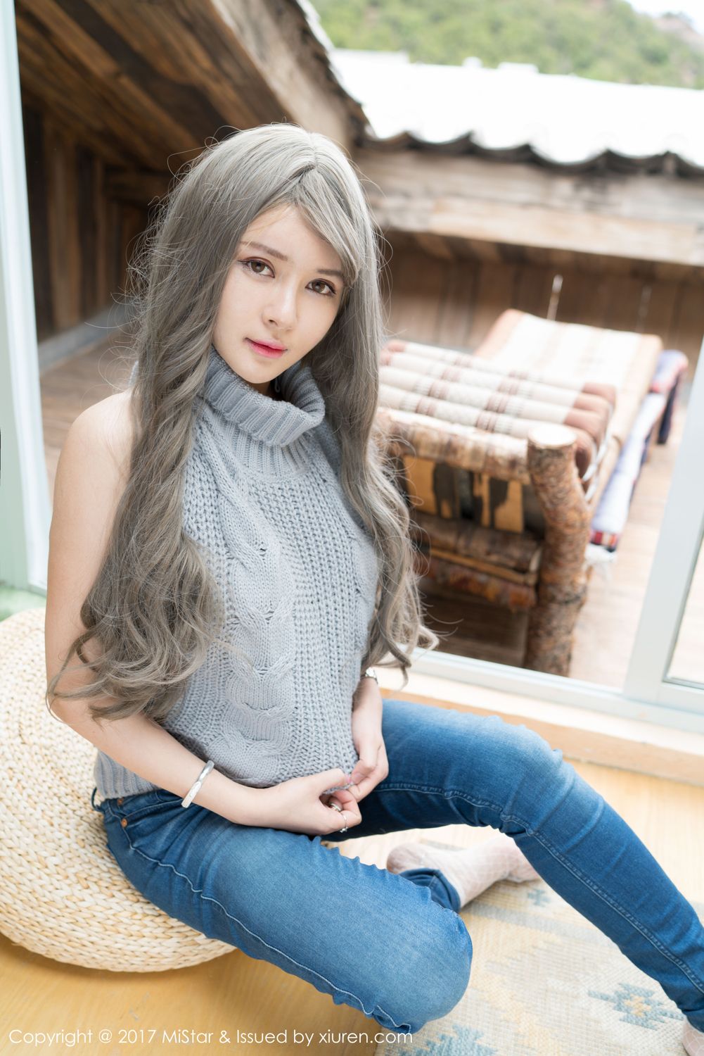 性感女神凯竹BuiBui 露背毛衣柔情四溢
