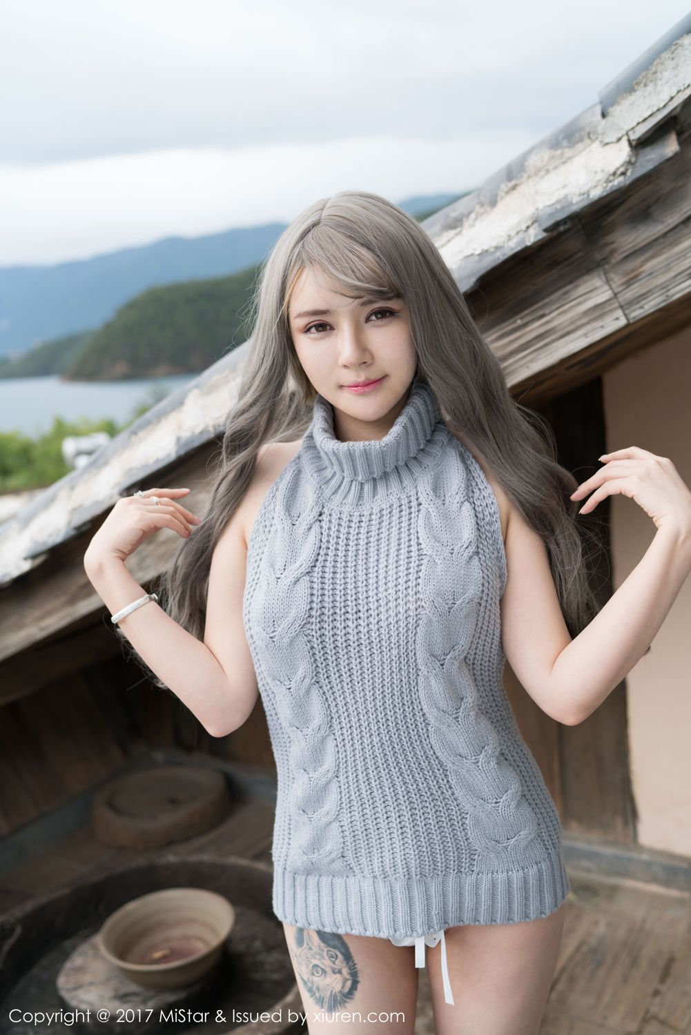 性感女神凯竹BuiBui 露背毛衣柔情四溢