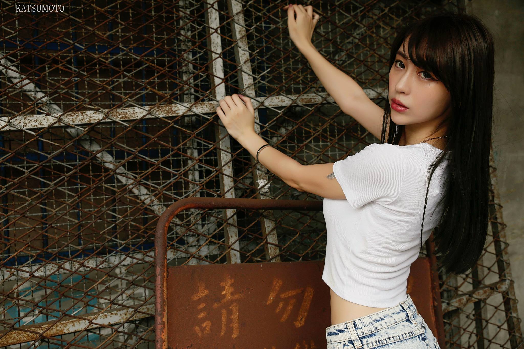张黛比 世新大学甜美D奶凶妹私房照诱惑写真图