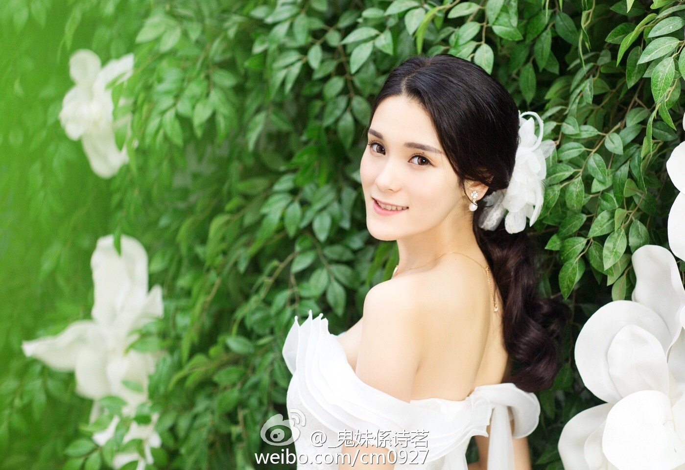吕诗茗 性感微博私房写真图