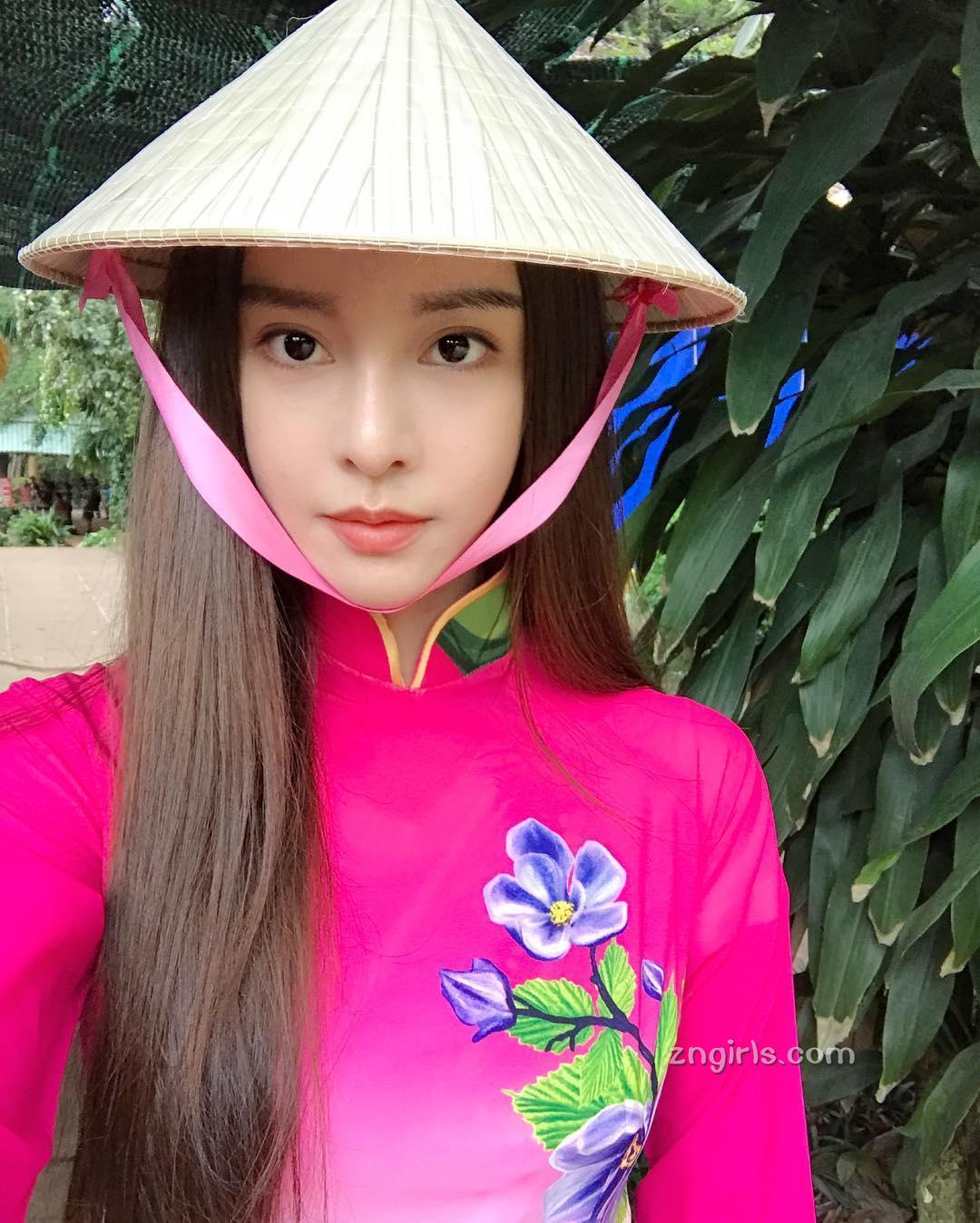 钢琴女神李元玲 名模气质马甲线