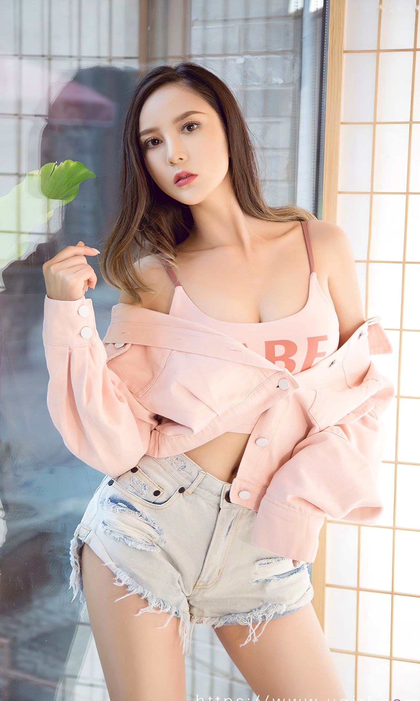 UGirlsApp尤果圈爱尤物-2715-龙儿-《忘不掉的柔情》-私房性感大胆美臀写真