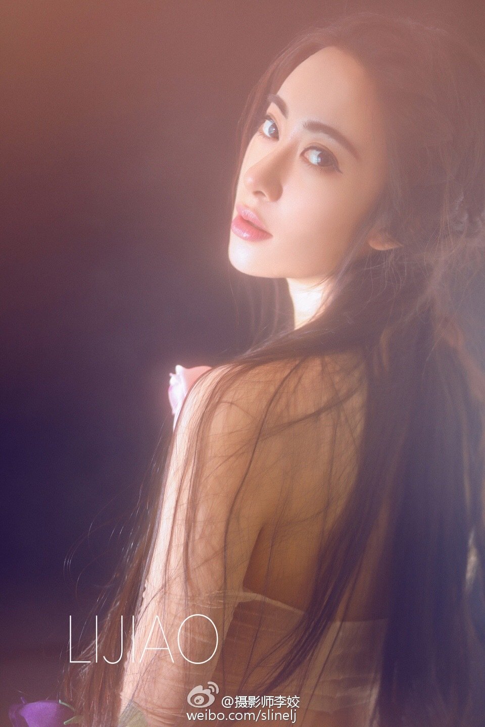 魏飞霞Angela 超性感艺术写真图