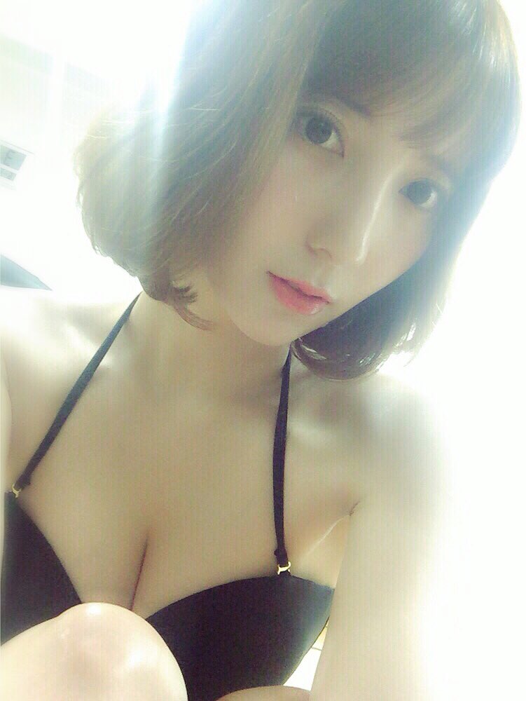 堀みづき 短发美人迷人生活照