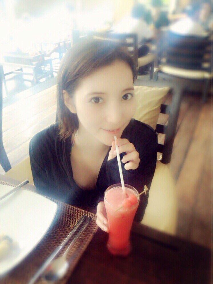 堀みづき 短发美人迷人生活照