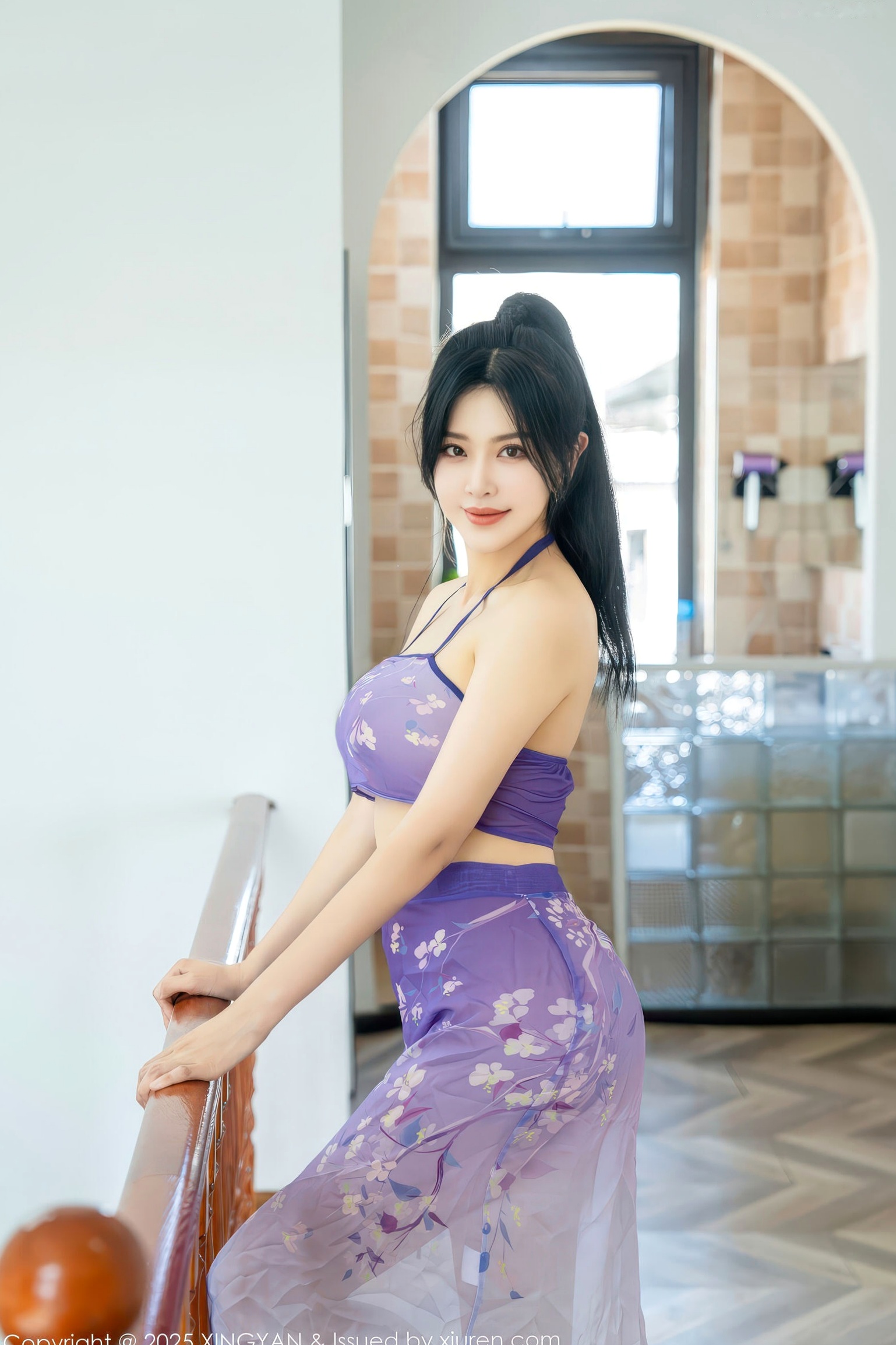 XingYan星颜社-450 刘钰儿 轻透紫色肚兜短纱裙 卧室私房性感诱惑写真