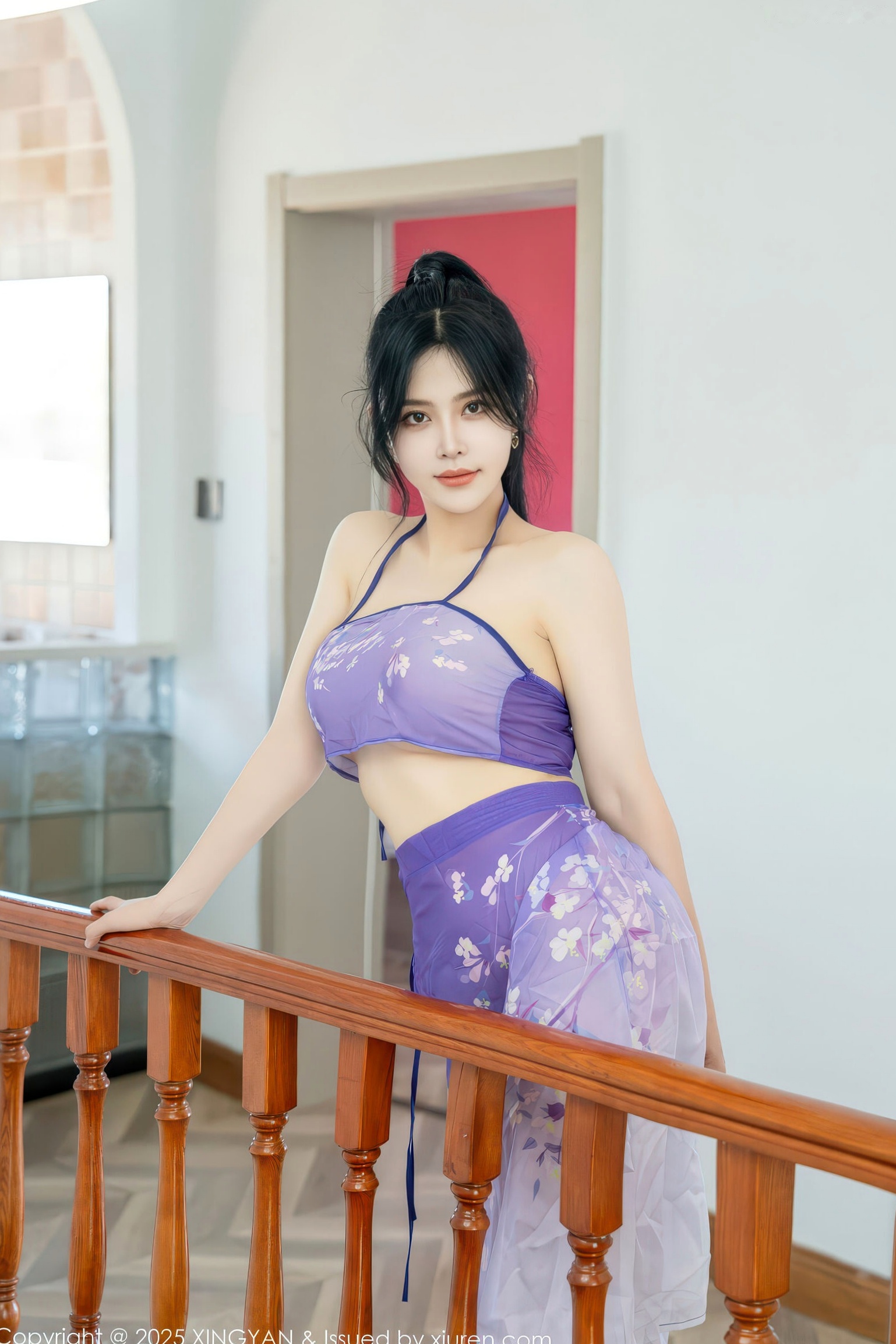 XingYan星颜社-450 刘钰儿 轻透紫色肚兜短纱裙 卧室私房性感诱惑写真