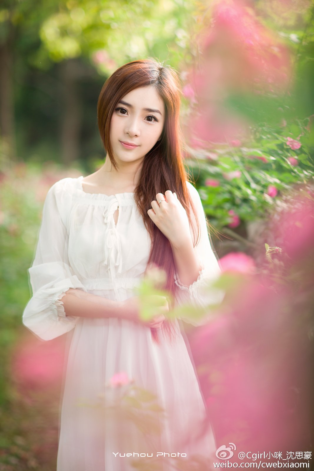 Cgirl小咪(沈思豪) 微博私房写真图