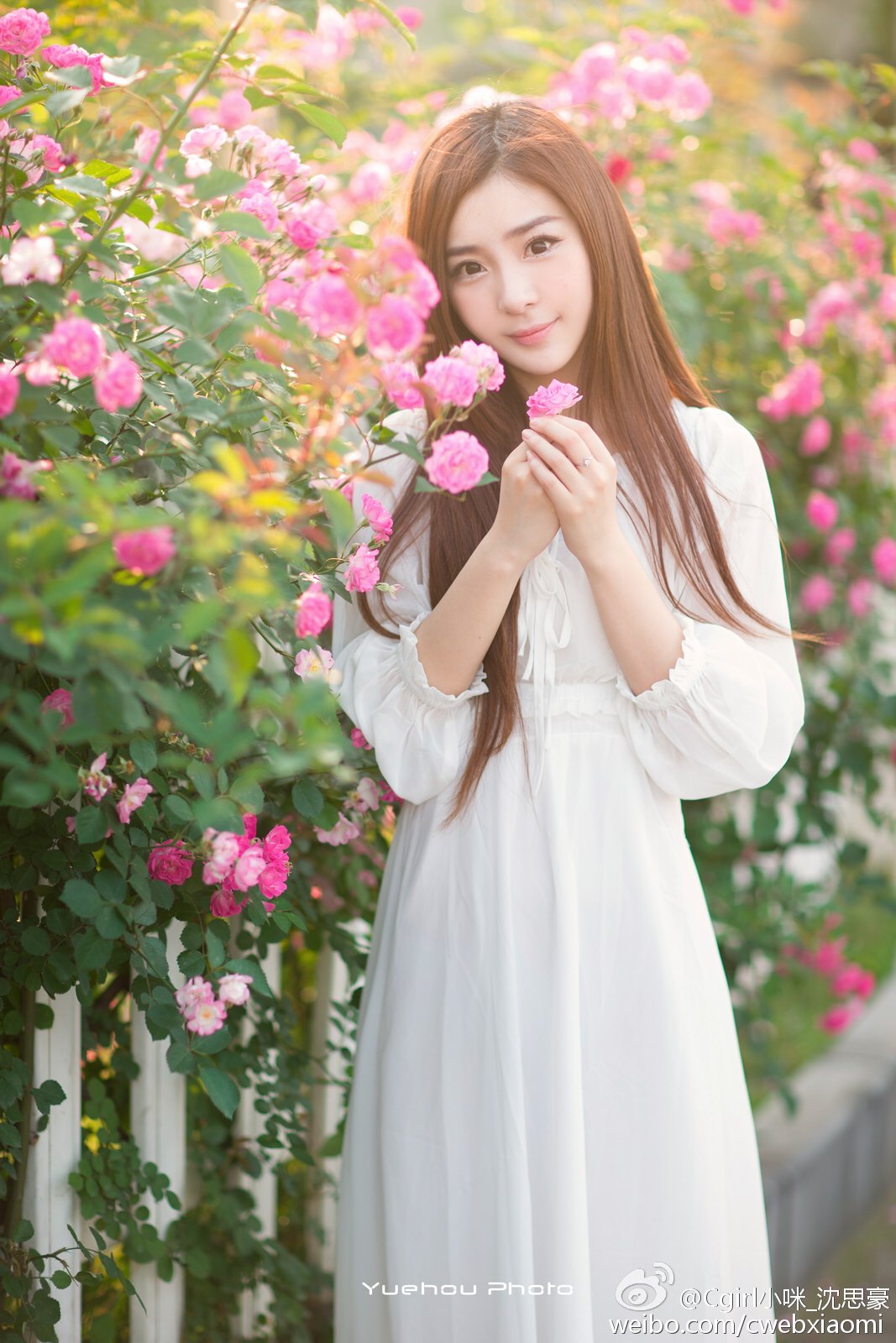 Cgirl小咪(沈思豪) 微博私房写真图