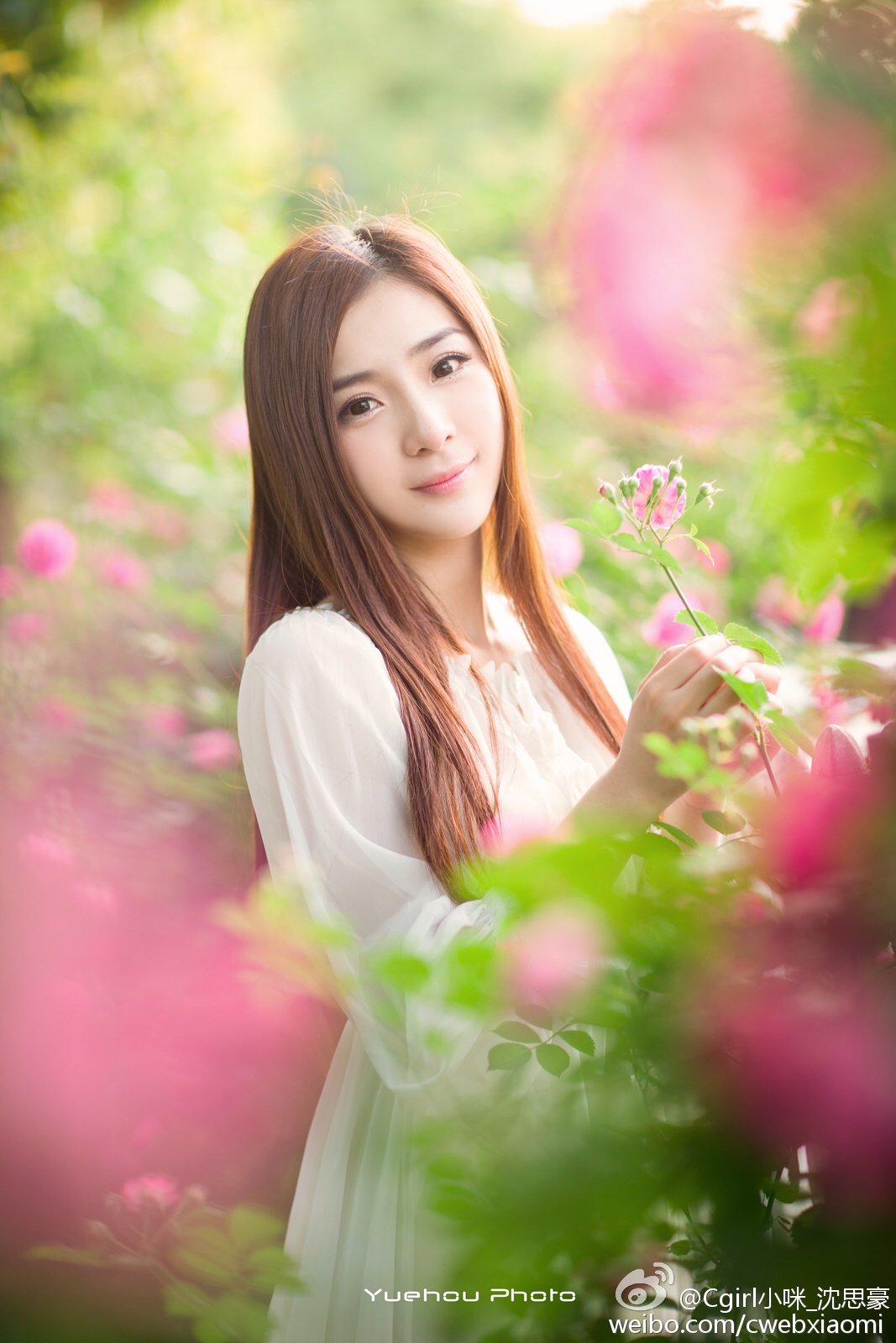 Cgirl小咪(沈思豪) 微博私房写真图