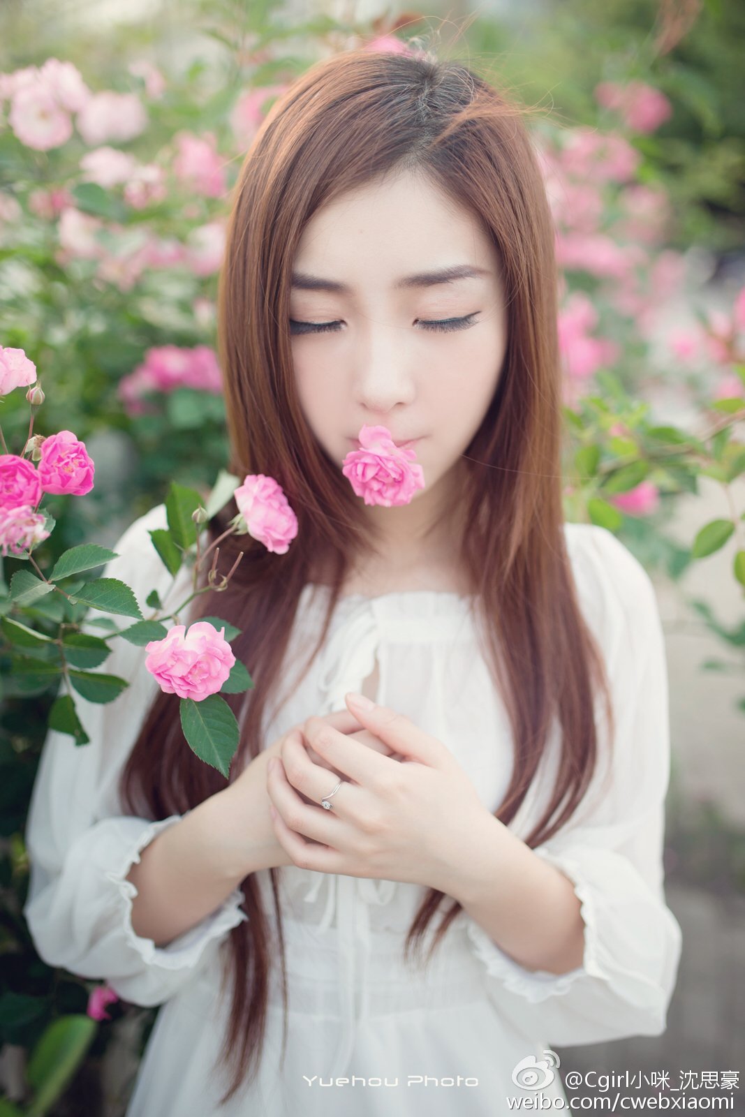Cgirl小咪(沈思豪) 微博私房写真图
