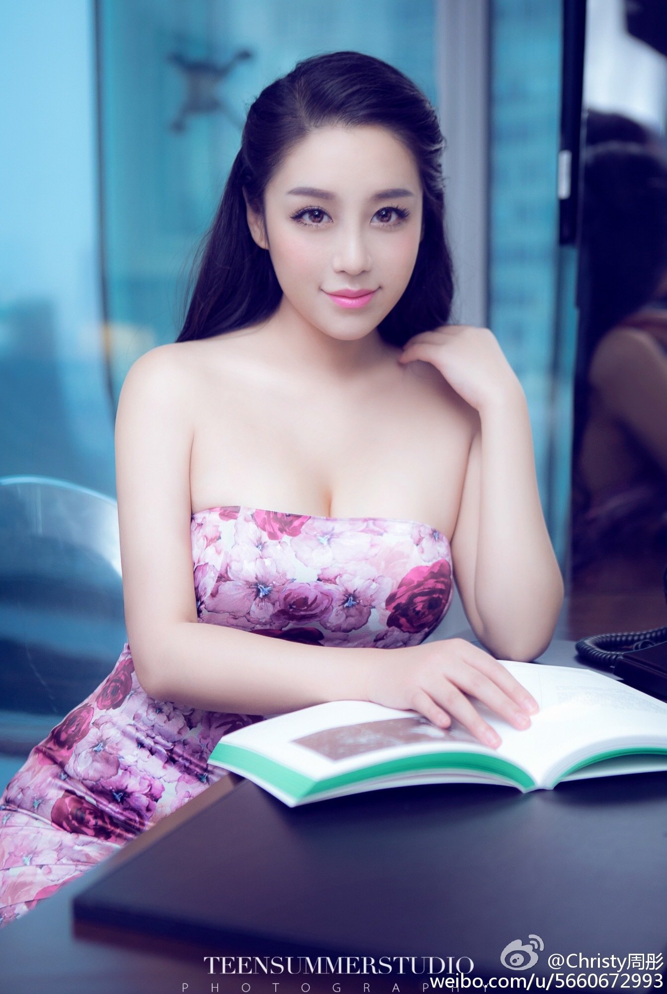 Christy周彤 气质御姐儿私房写真图