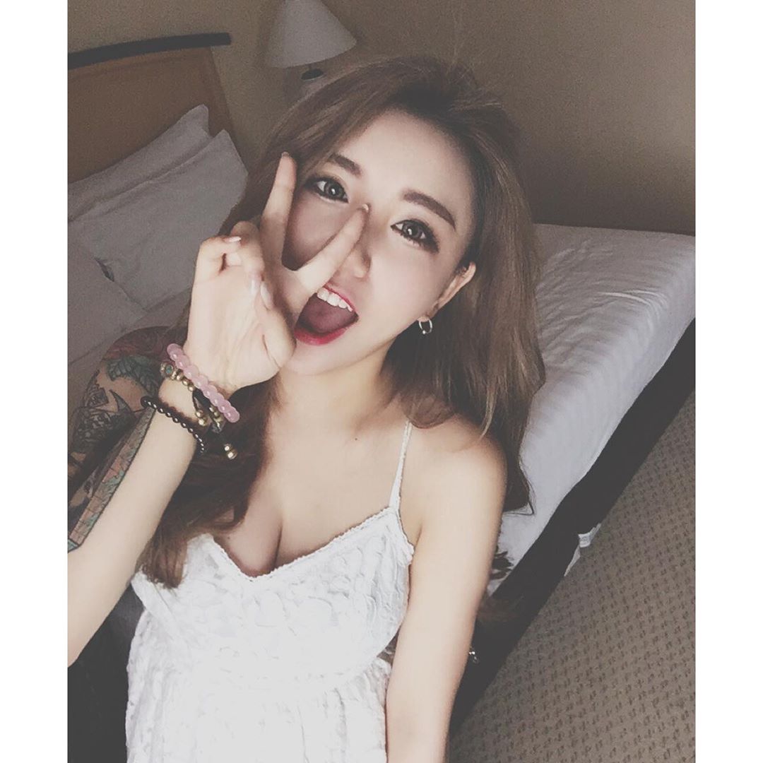 石希露Olga Shek F级身材纹身女郎