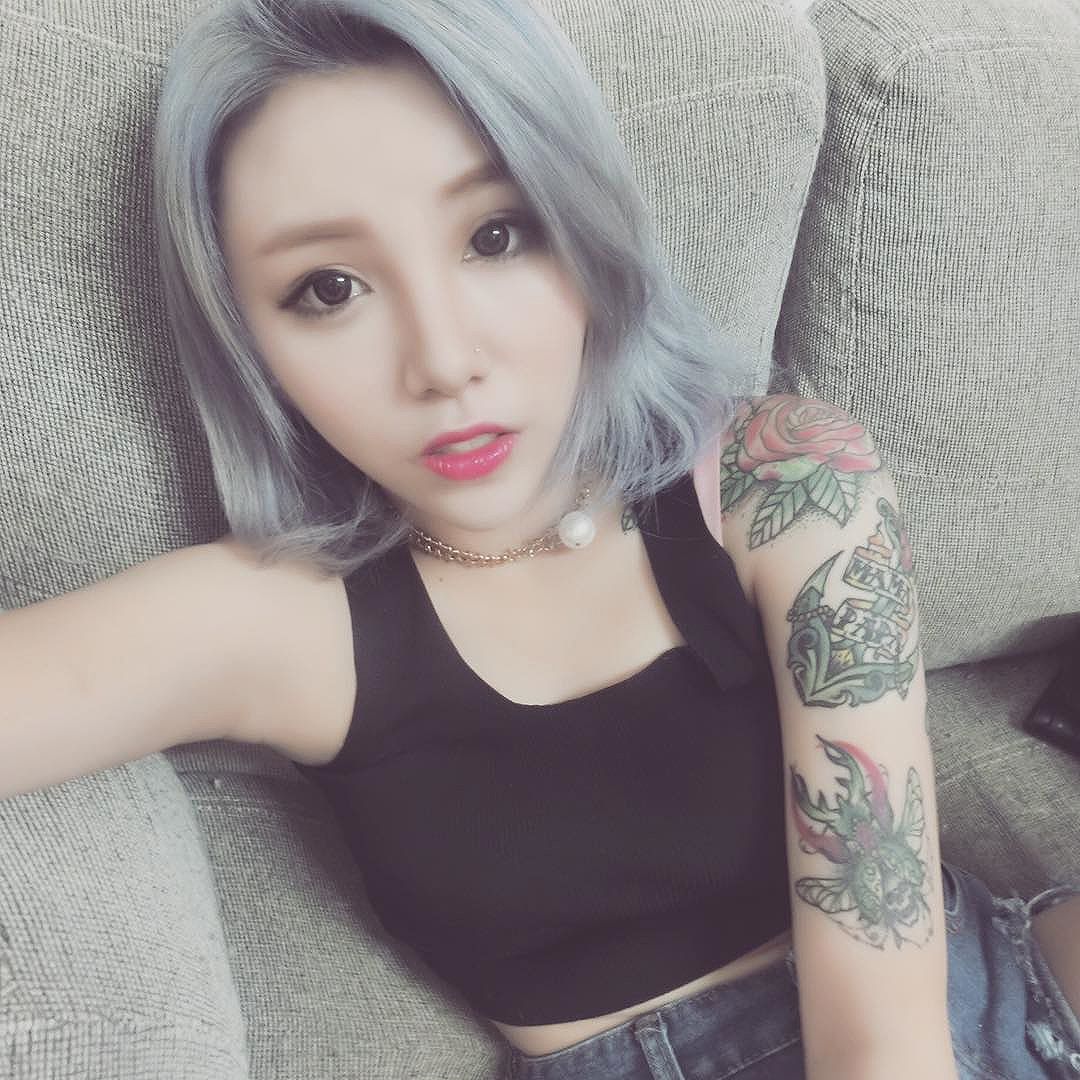 石希露Olga Shek F级身材纹身女郎