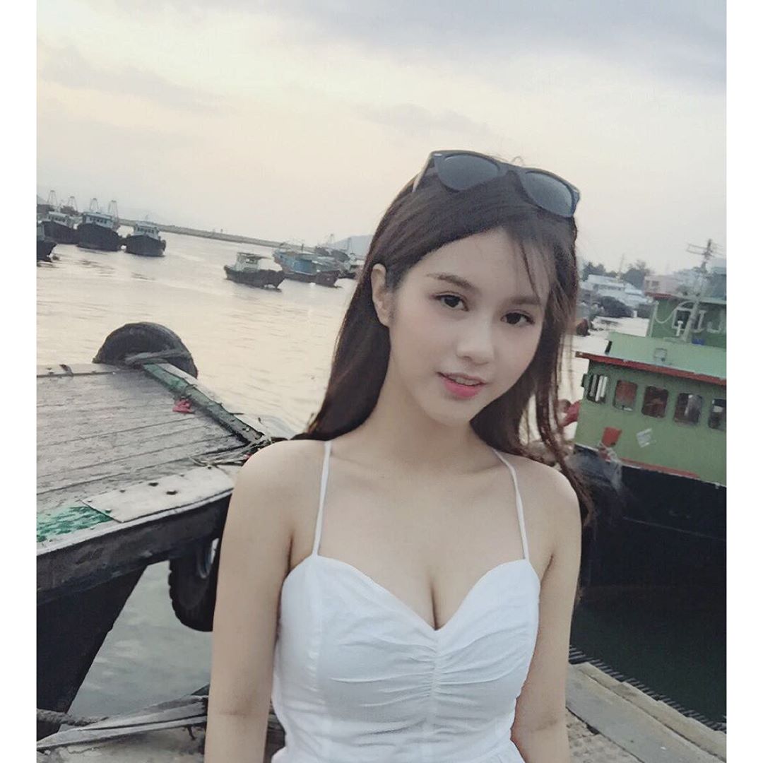 邓月平Larine 35F级海量私房美图