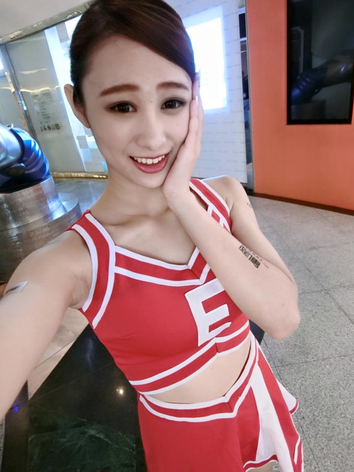 罗敏慈 看似甜美其实很凶很诱人~