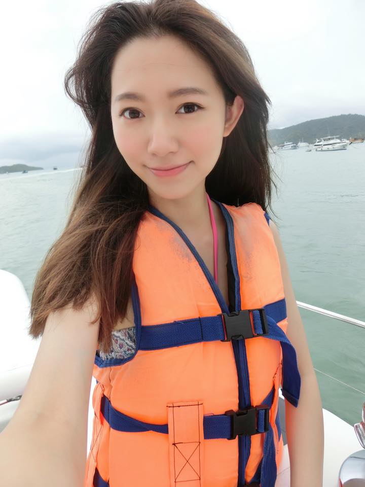 张瀞予 网拍气质正妹有双令人称羡的美腿