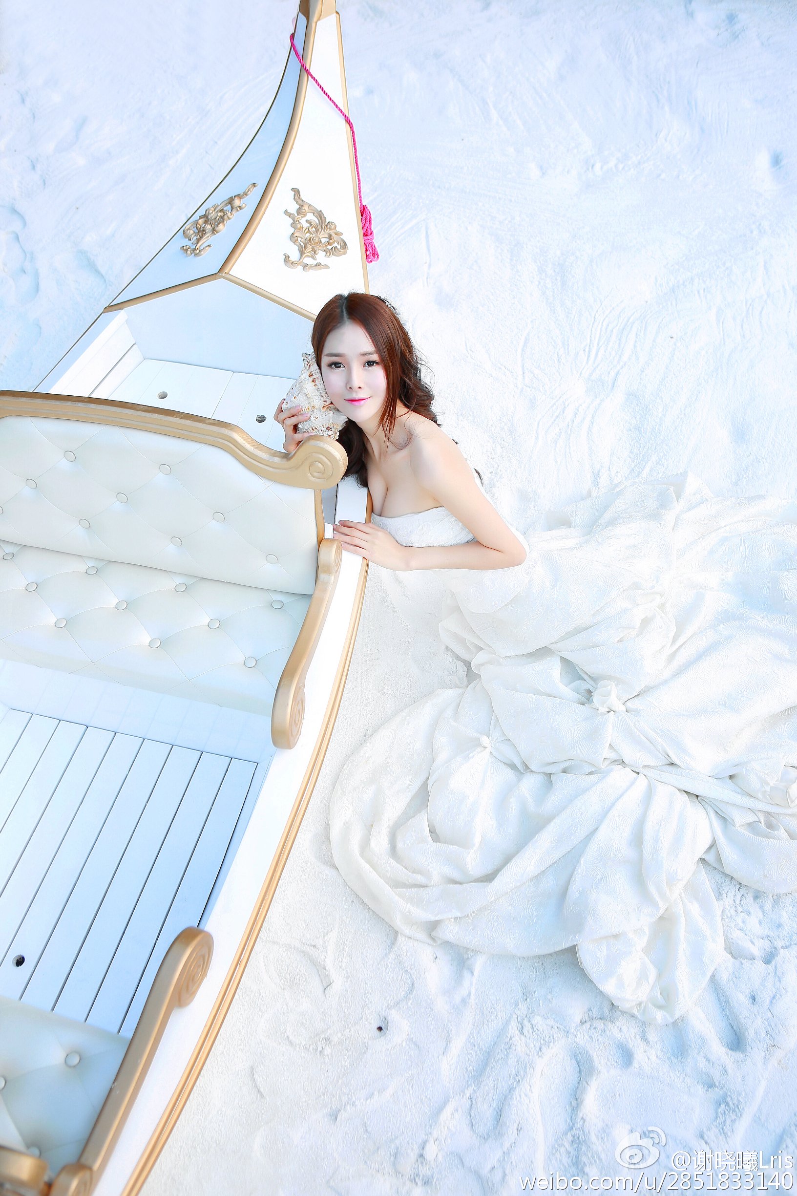 谢晓曦Lris 美胸车模私房写真图