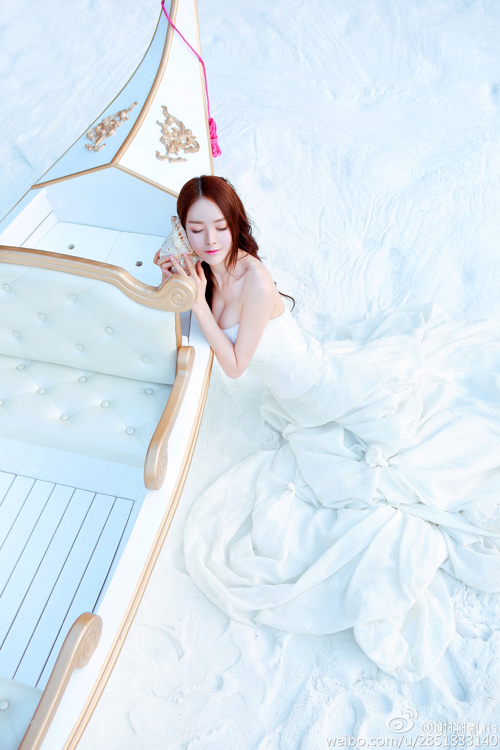 谢晓曦Lris 美胸车模私房写真图