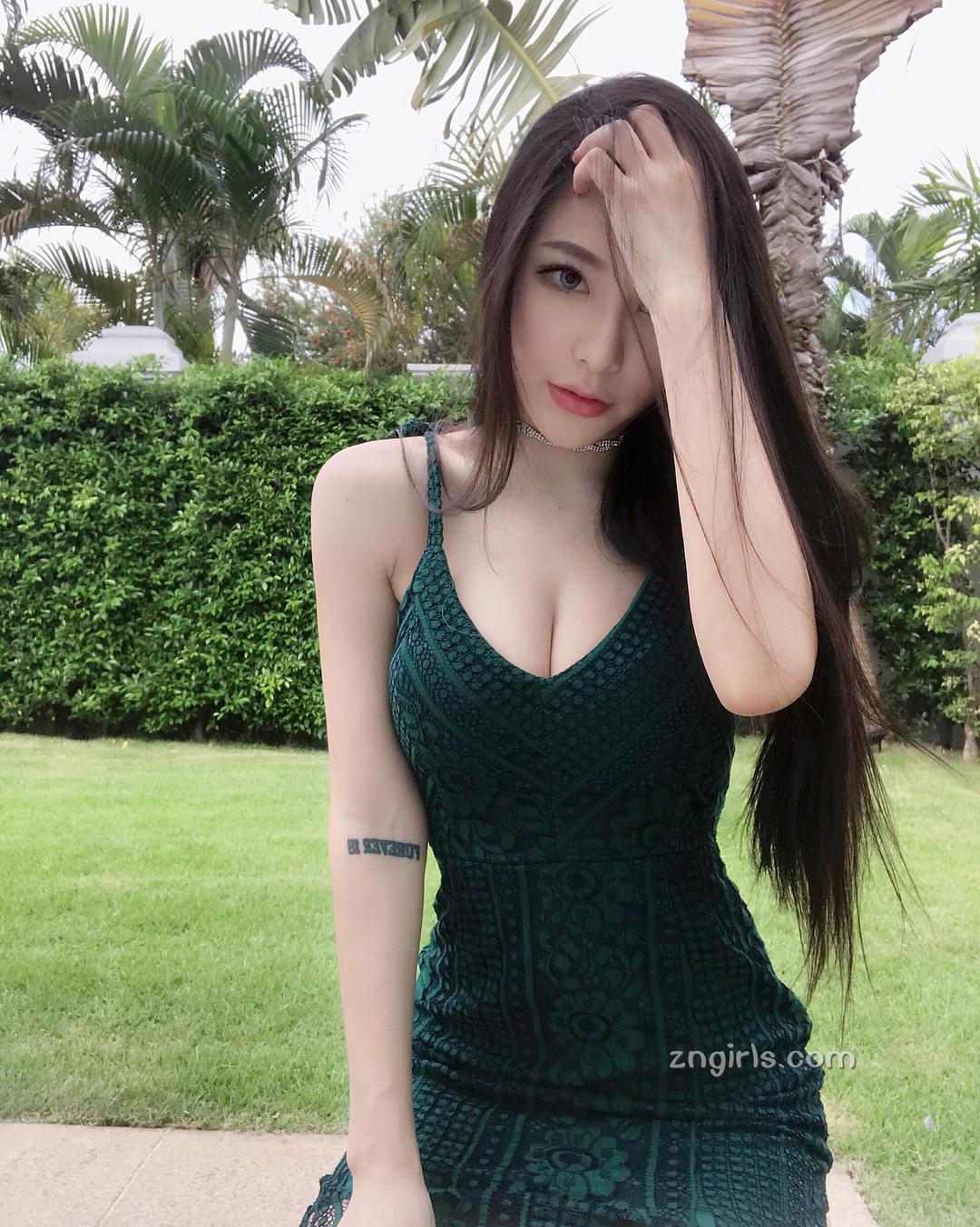黄芷嫣- 超浑圆曲线攻占你的双眼!