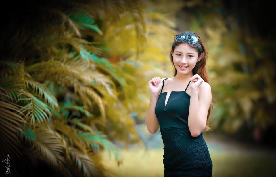 凯萨琳Katherine 极致俏皮的台湾车模