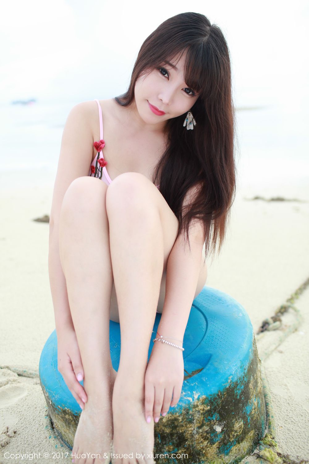 小清新芝芝Booty 雨中的红色连衣裙