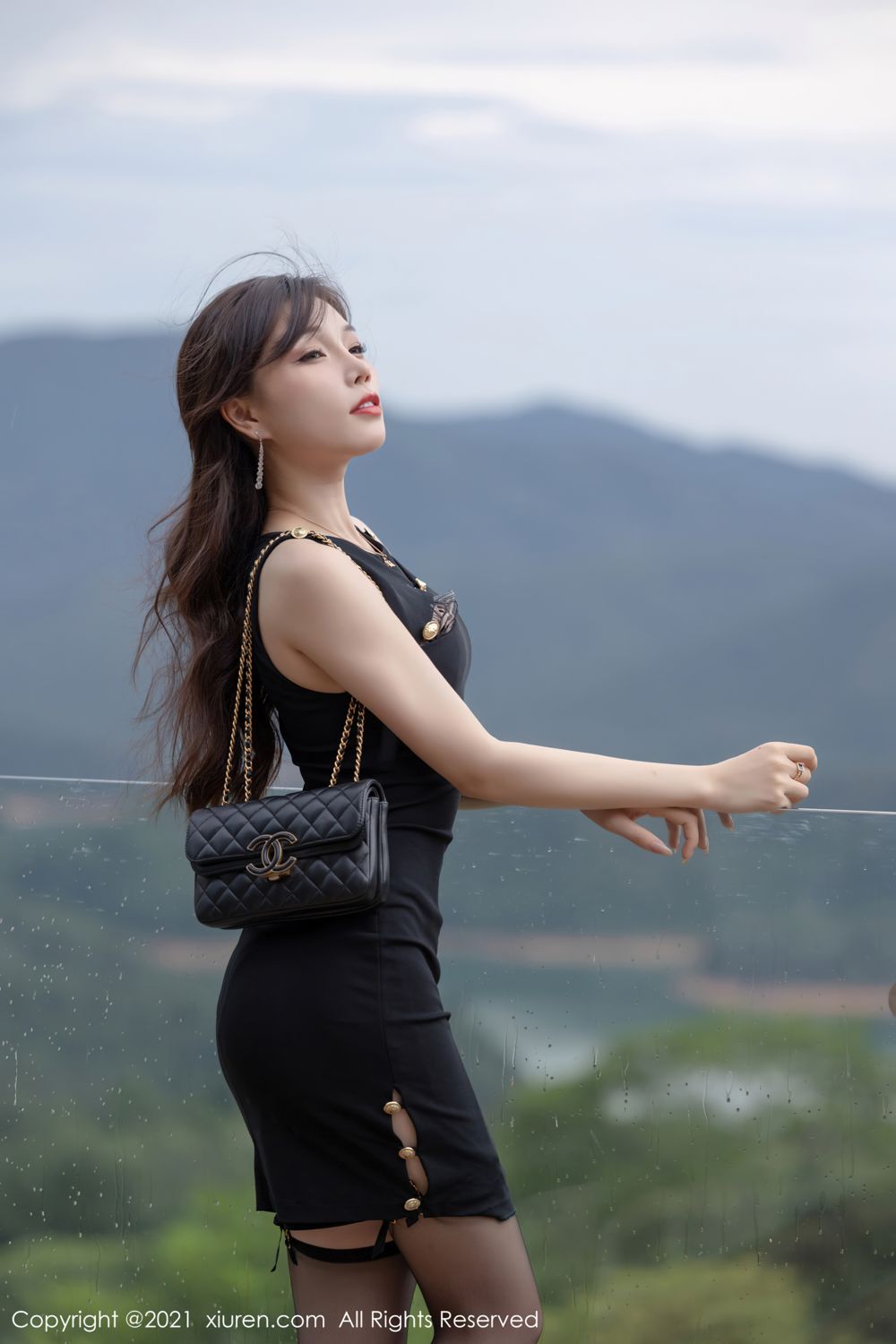 高冷女神芝芝Booty 魅惑黑色镂空系列