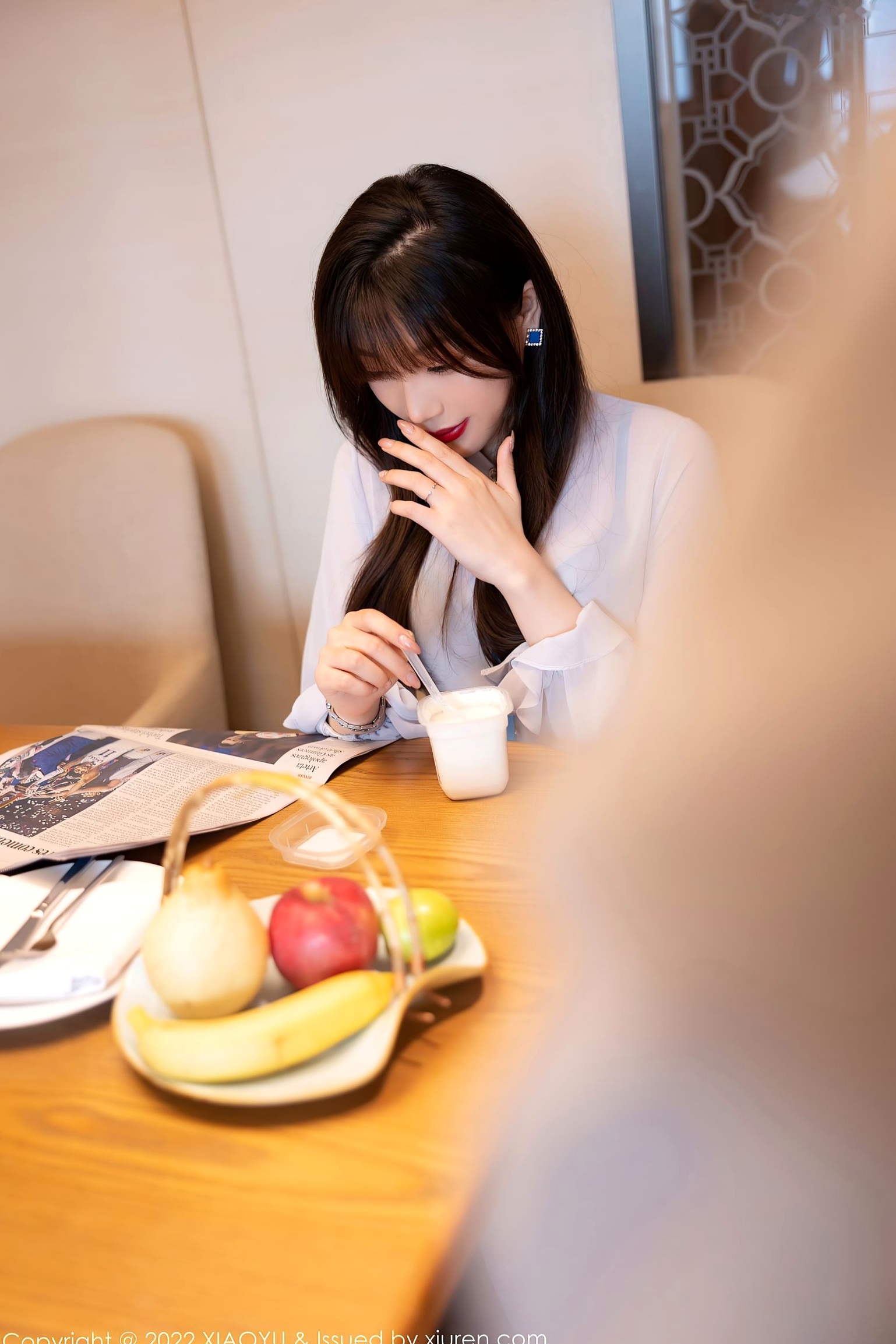 XiaoYu语画界 774 芝芝Booty:职场OL制服与性感蕾丝内衣私房写真,极致美腿大尺度魅力呈现