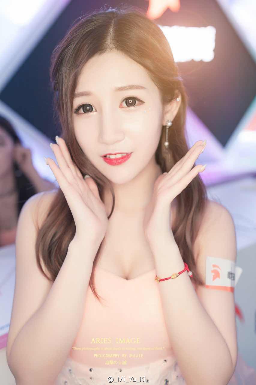 金蕙沁(Miyuki) 超美的凯英网络Showgirl