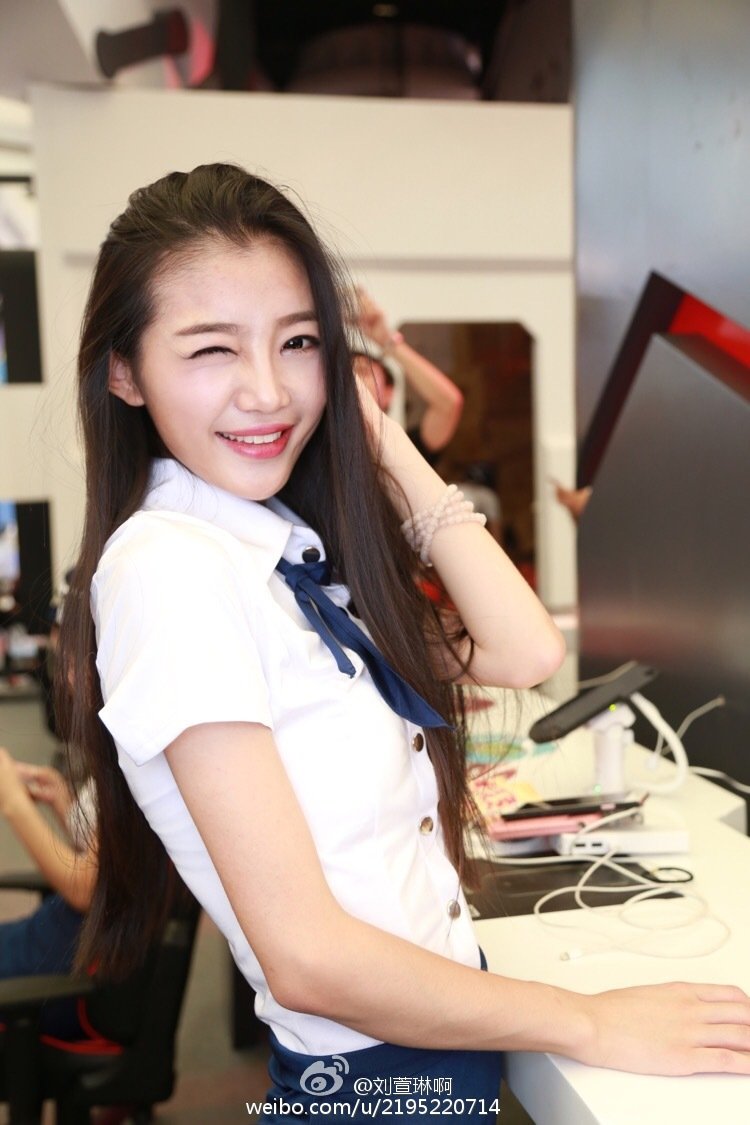 刘萱琳 ChinaJoy2016海马玩展台SG