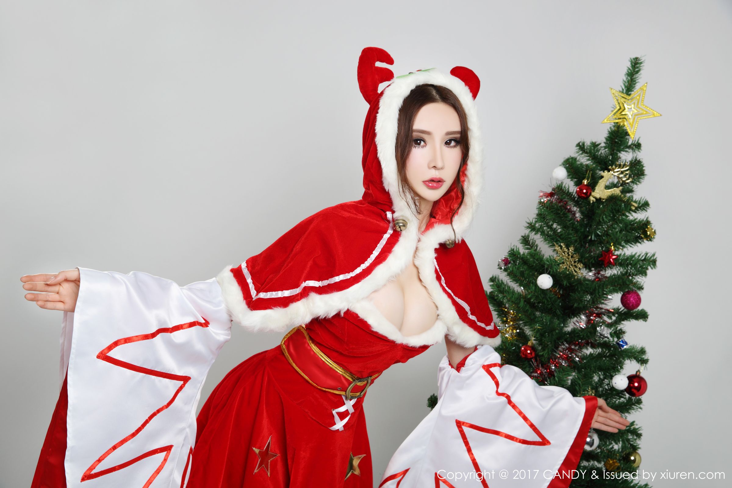 三女神化身驯鹿女郎 不一样的圣诞礼物