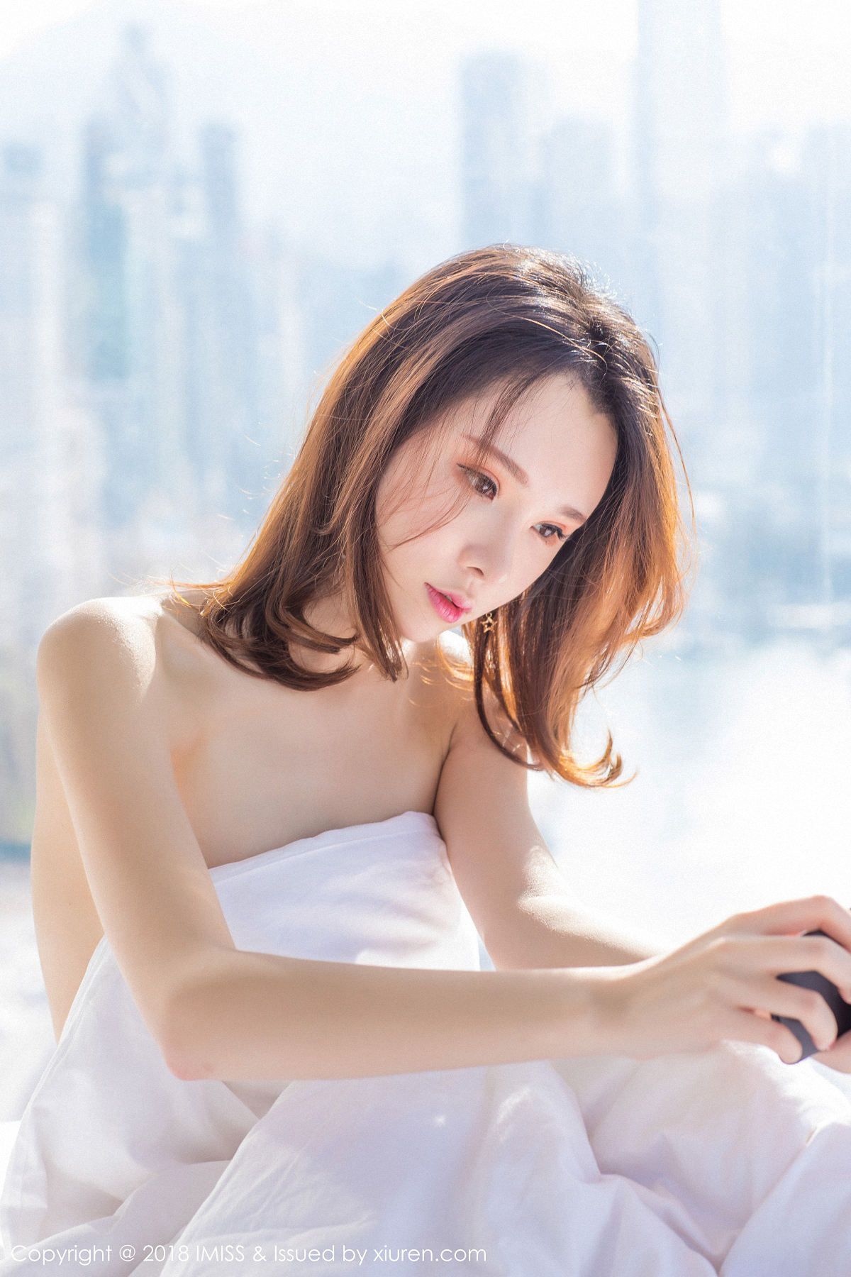 精灵女神萌琪琪 丝袜美腿朦胧魅力