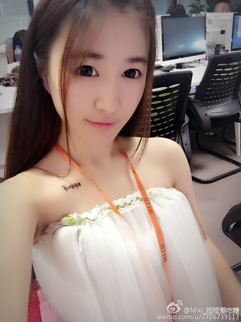 叶欣娅 2016CJ触手TV展台SG