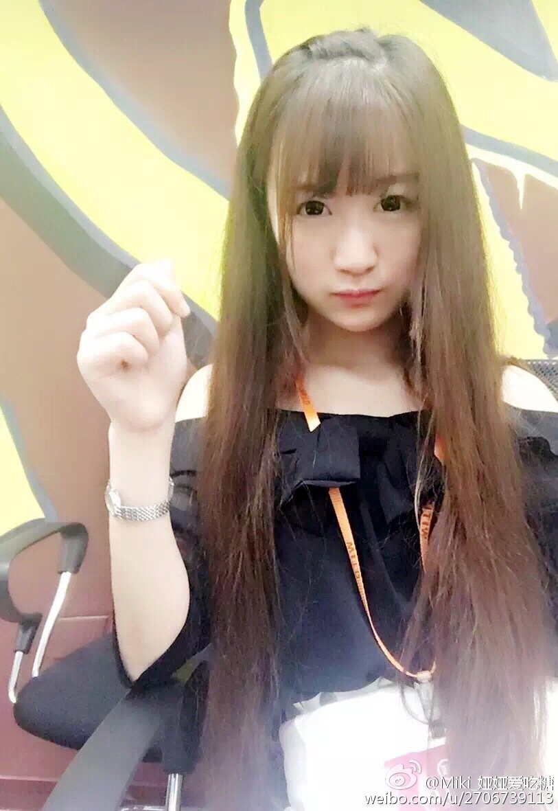 叶欣娅 2016CJ触手TV展台SG