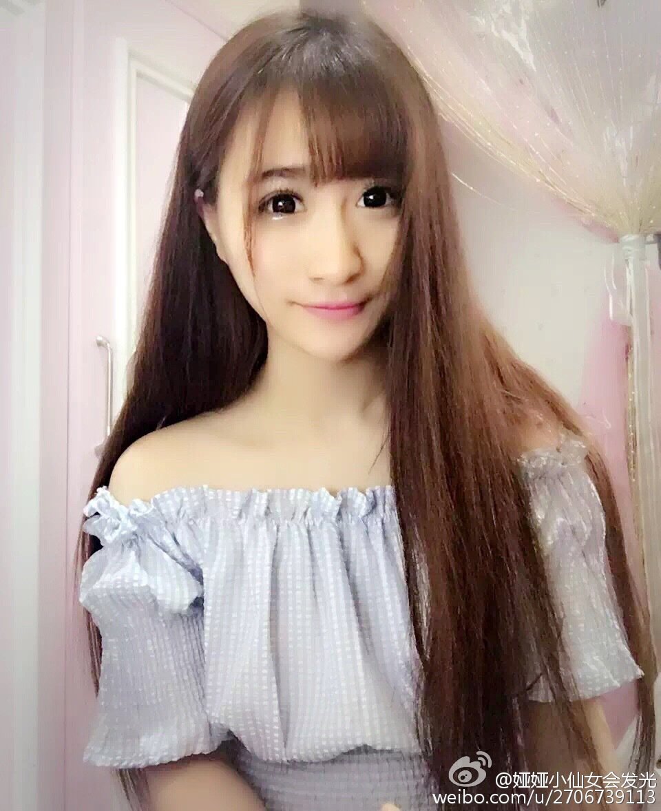 叶欣娅 2016CJ触手TV展台SG