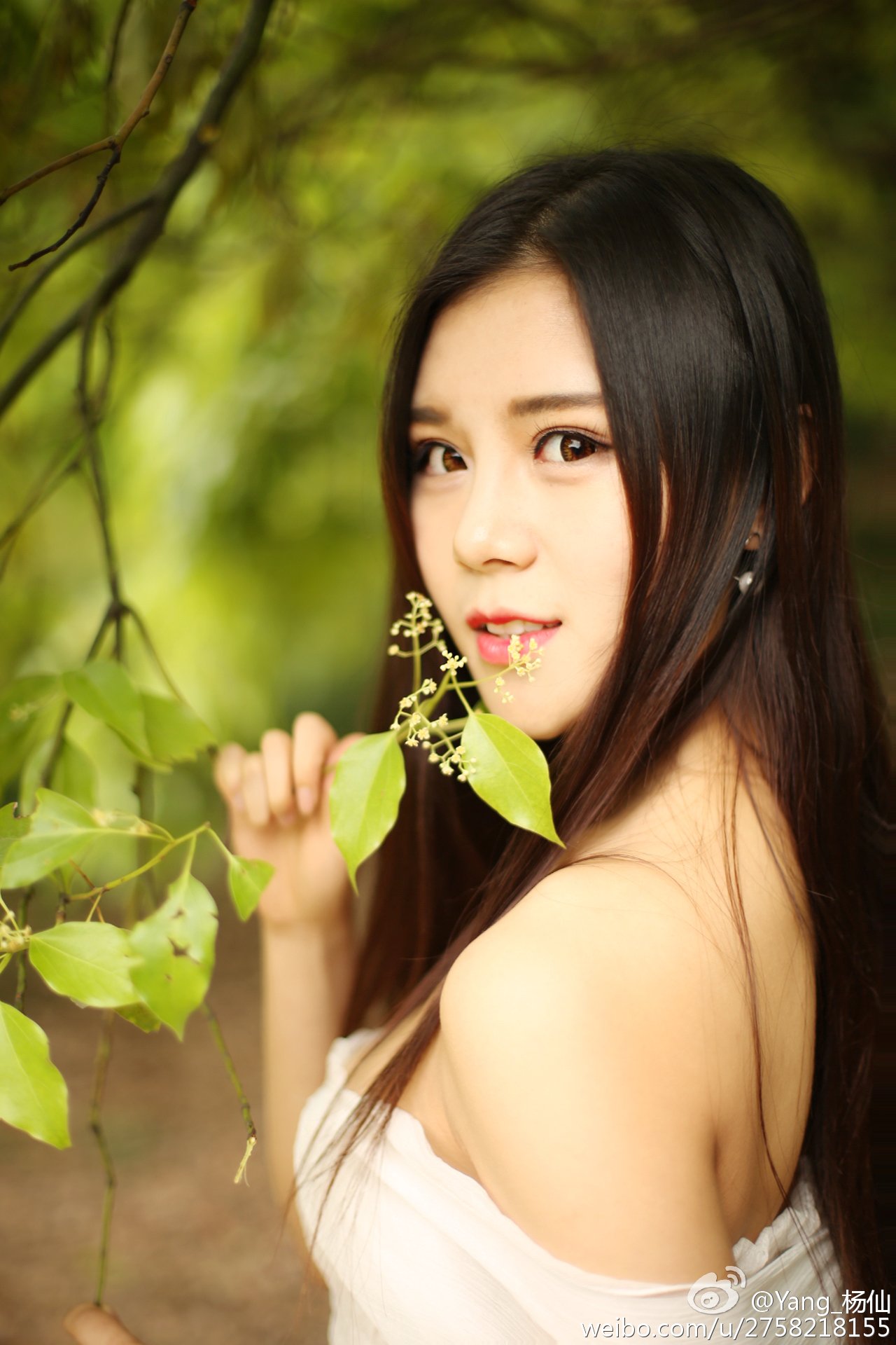 Yang_杨歆儿 2016ChinaJoy爱奇艺展台SG