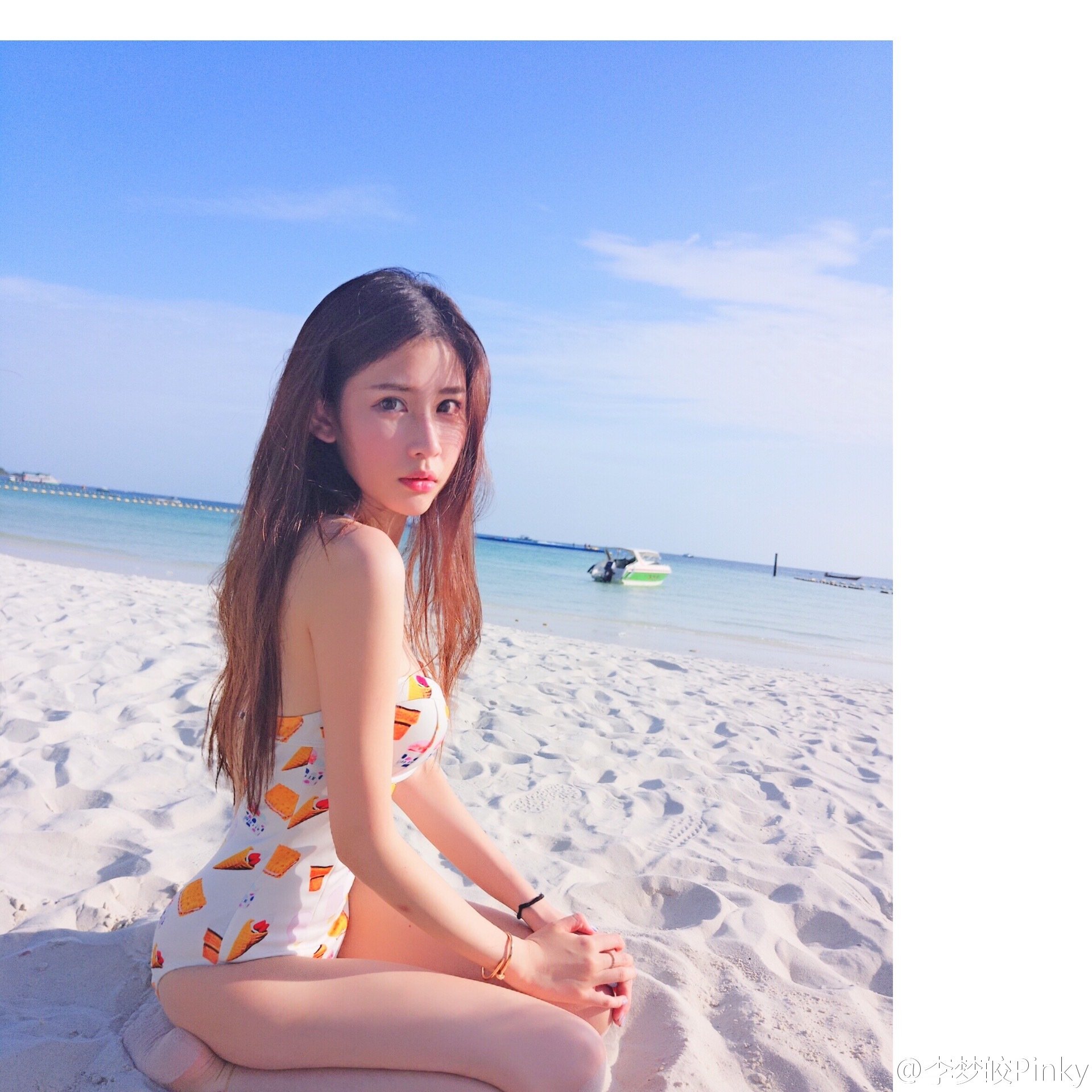 李梦皎Pinky 性感藏的恰到好处
