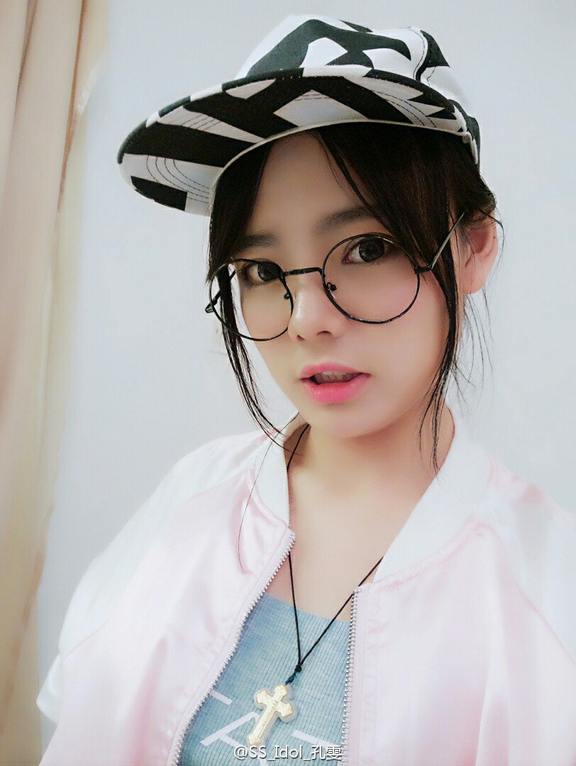 孔雯 才智担当的Smiling_Sugar少女