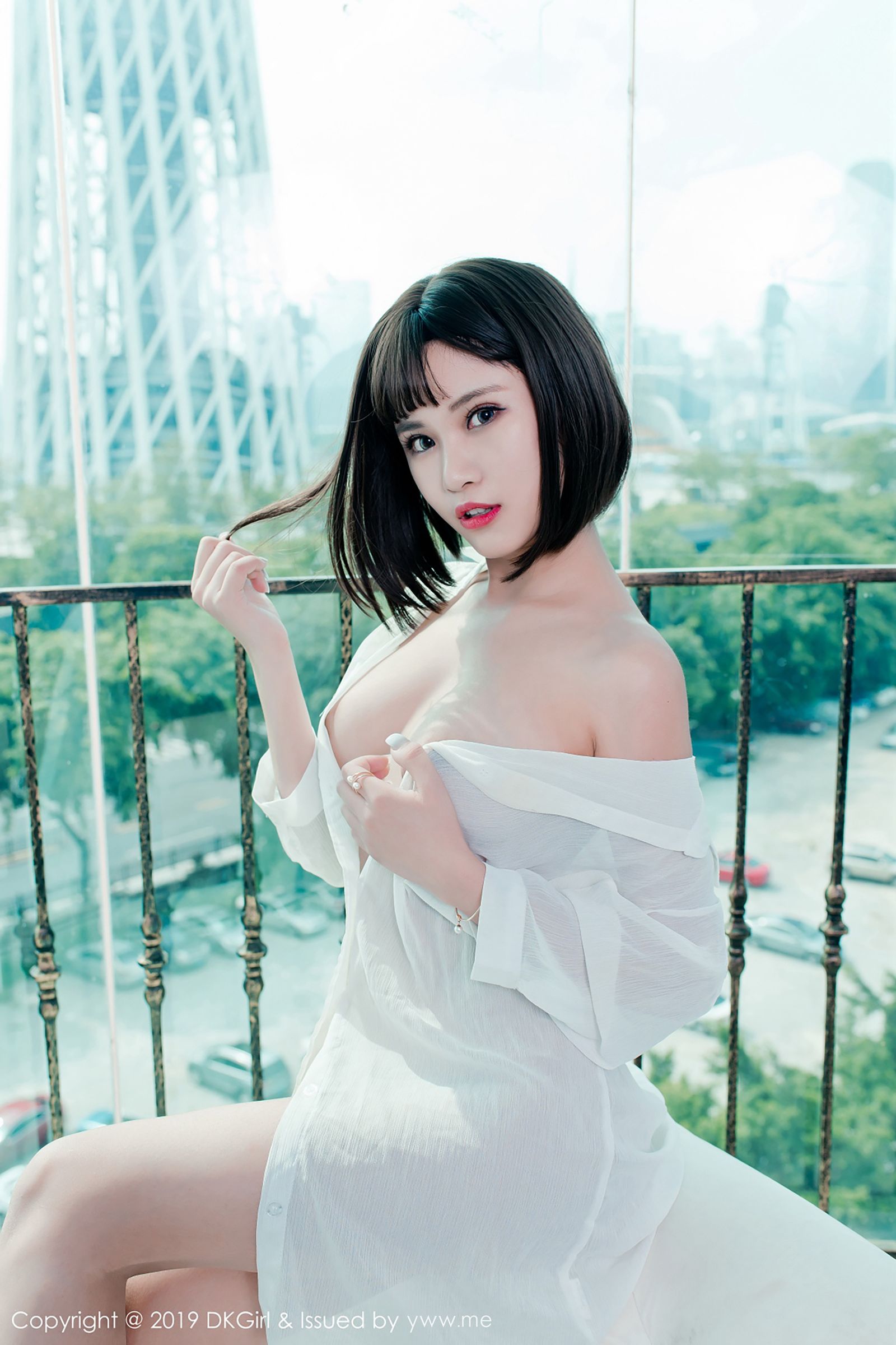 性感女仆萌宝儿 清纯可人白衬衫
