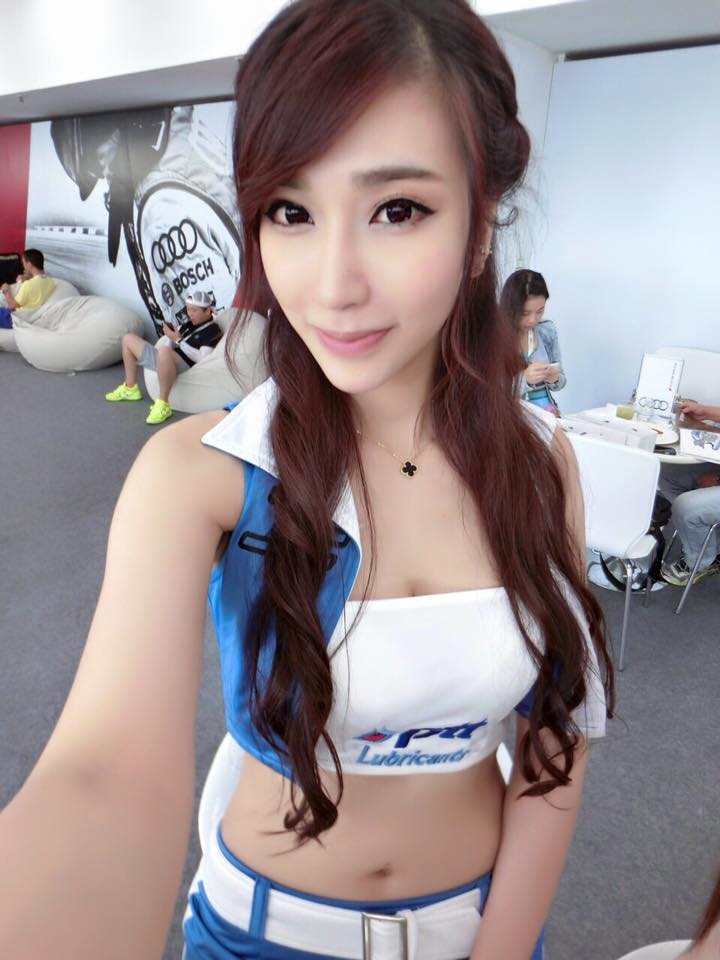 张筱于 电力十足的白皙长腿美模~