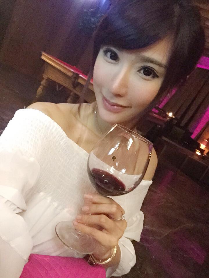 张筱于 电力十足的白皙长腿美模~