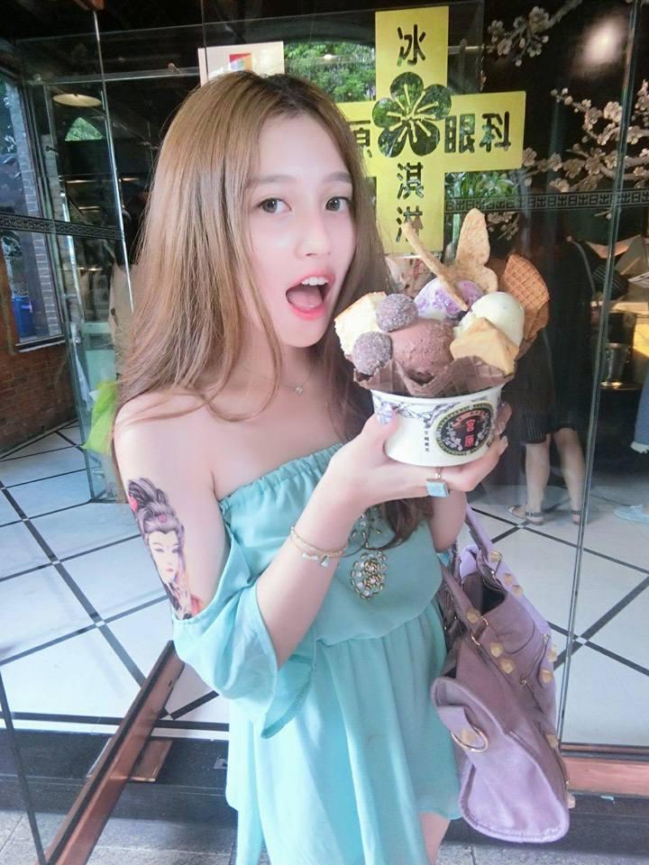 黄子婷 E杯混血护理系正妹私房照诱惑写真图
