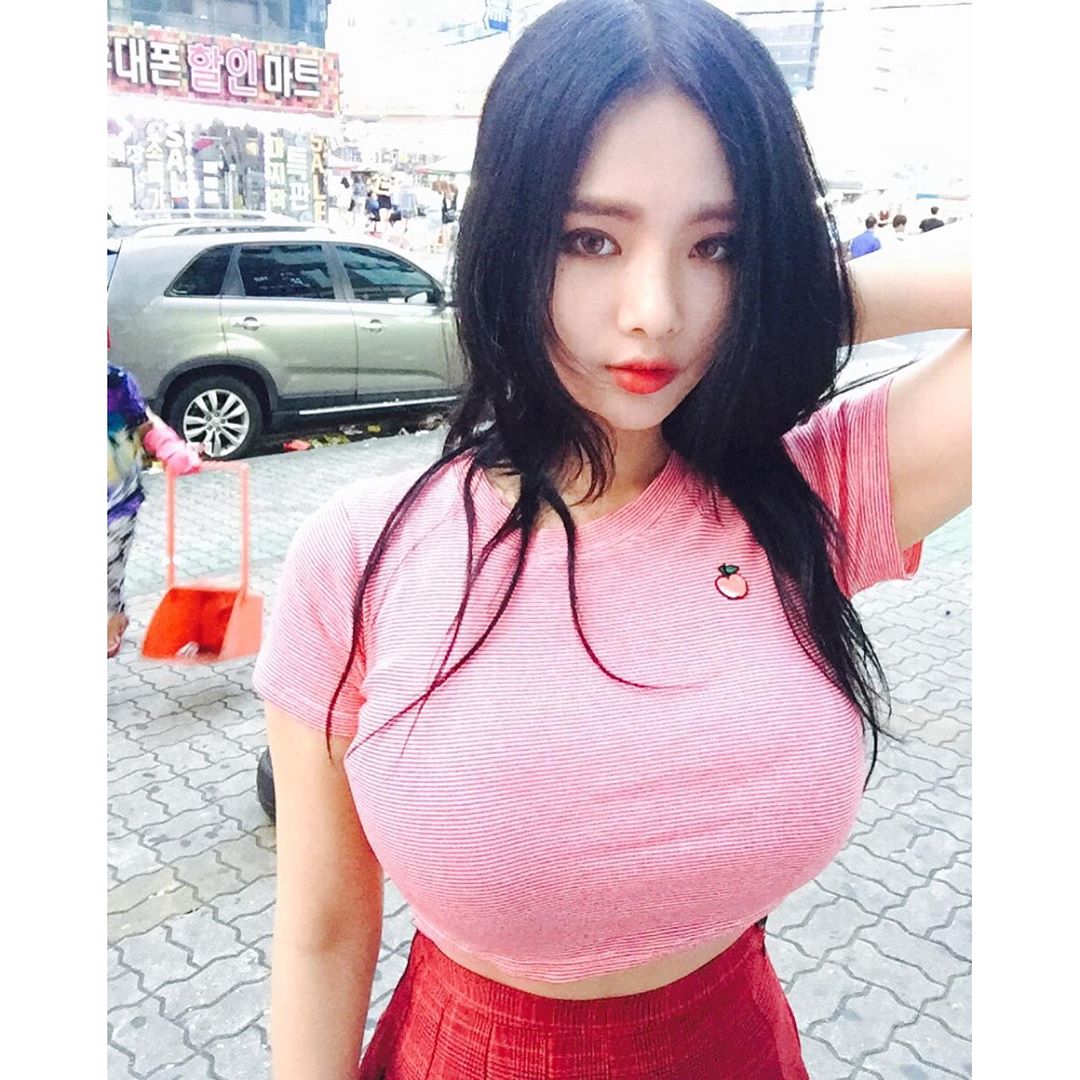 jeee622 不科学的超胸韩妹私房照诱惑写真图