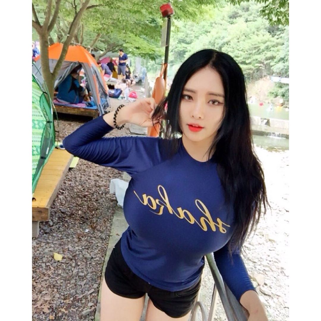 jeee622 不科学的超胸韩妹私房照诱惑写真图