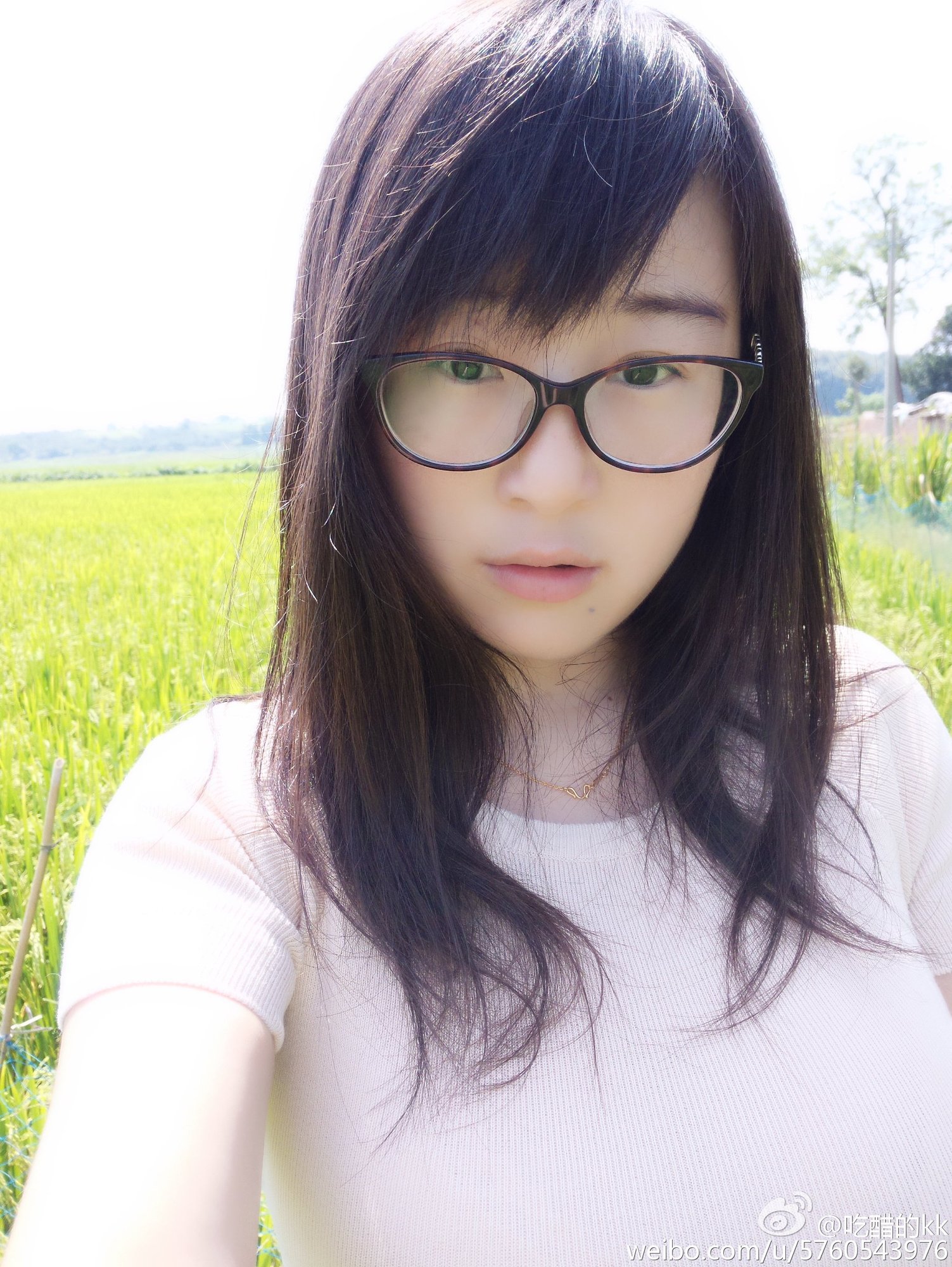 吃醋的kk 绝对大胸美女主播私房照诱惑写真图