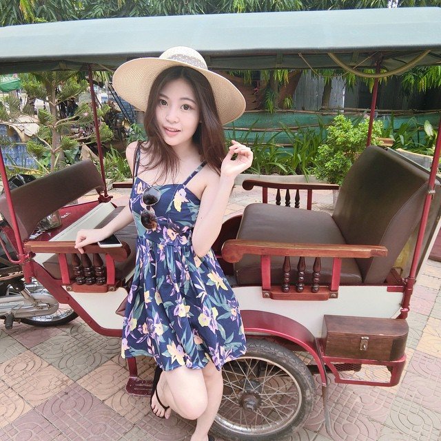 Iris Yen 拥有姣好线条的台湾医科正妹