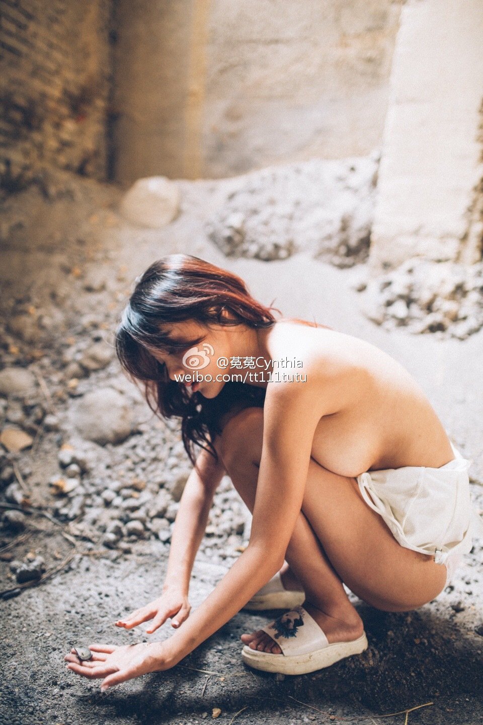 菟菟Cynthia 大眼妹子性感大尺度写真图