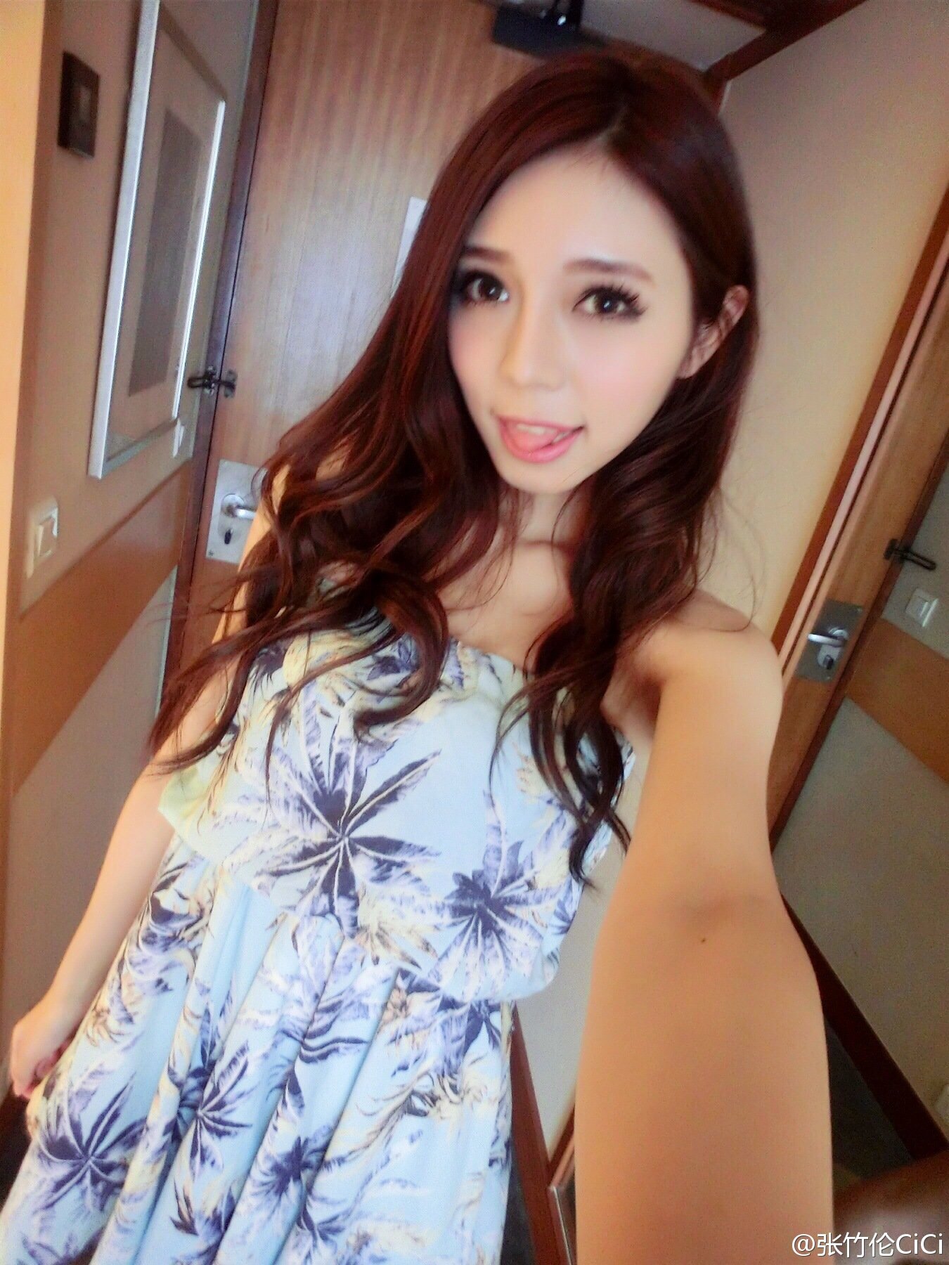 张竹伦Cici 微博私房美图