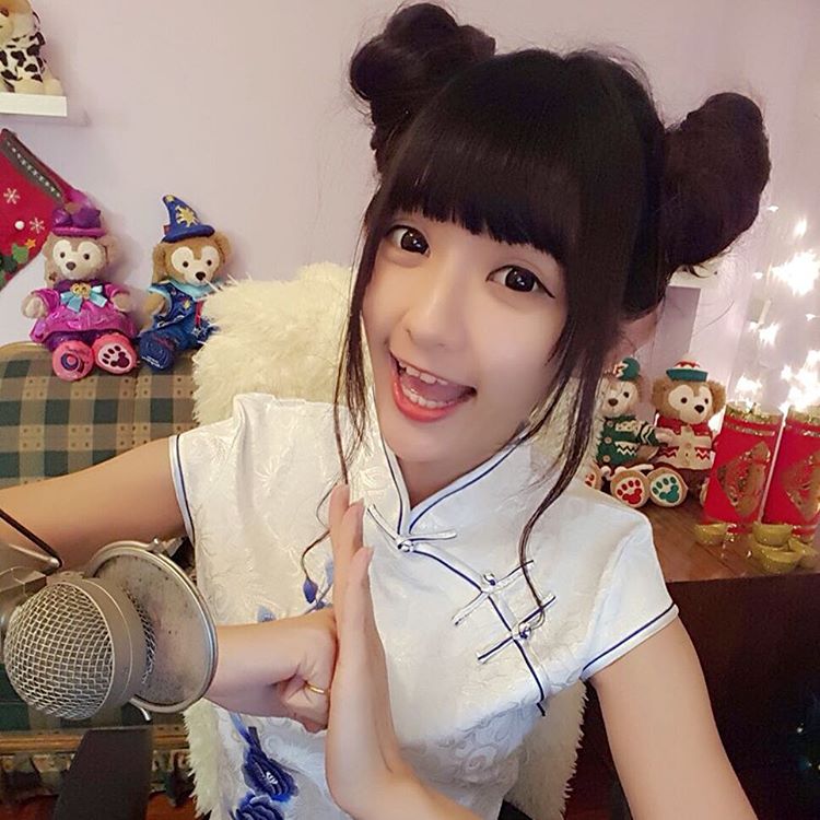 Mini阿咪 神似洋娃娃的大眼正妹麻豆