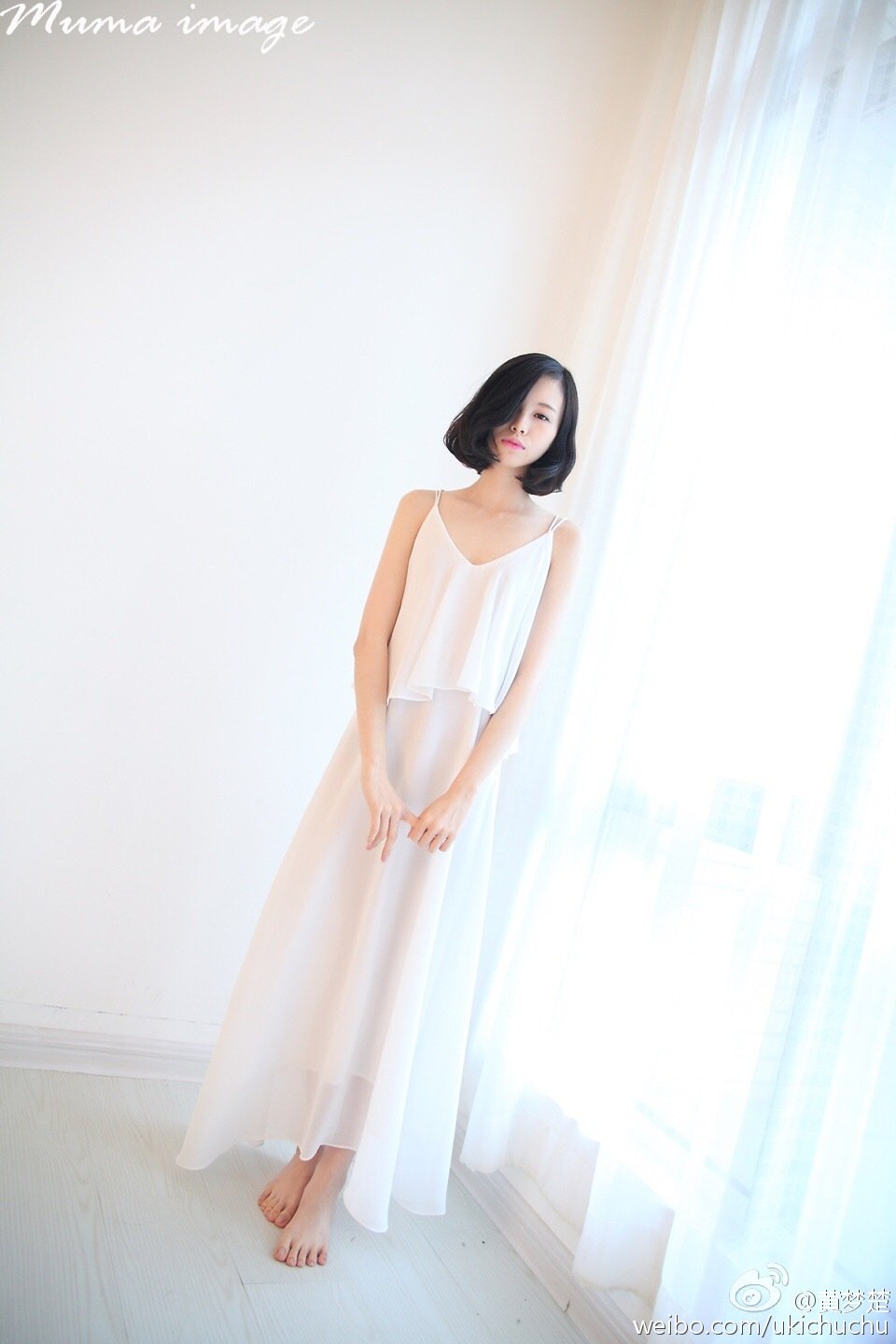 黄梦楚 短发冷艳美女写真图